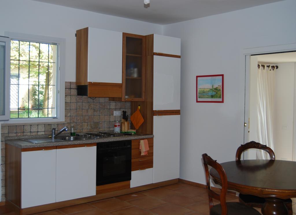 Casa Vacanze Vigna Di Valle Bracciano  Rum bild