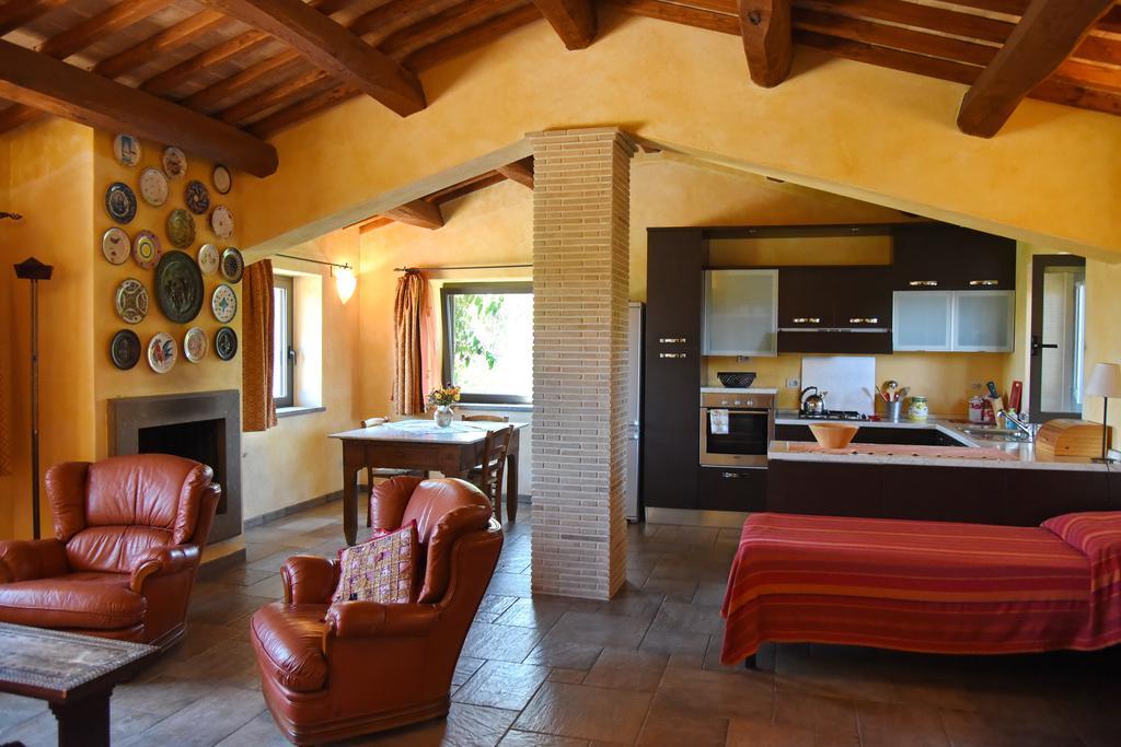 Casa Vacanze Vigna Di Valle Bracciano  Rum bild