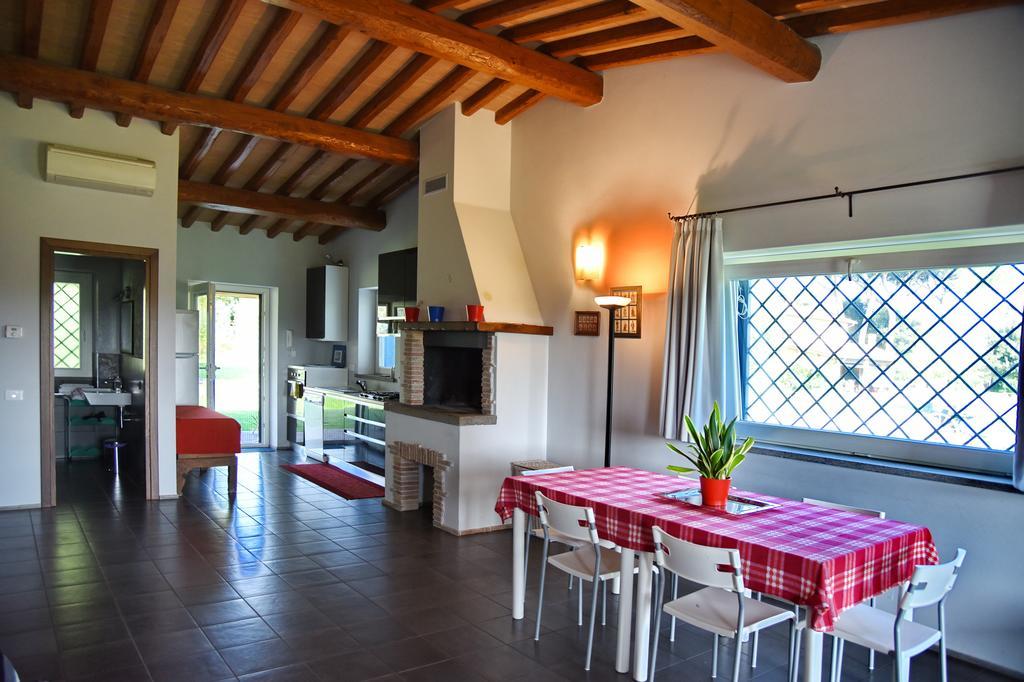 Casa Vacanze Vigna Di Valle Bracciano  Rum bild