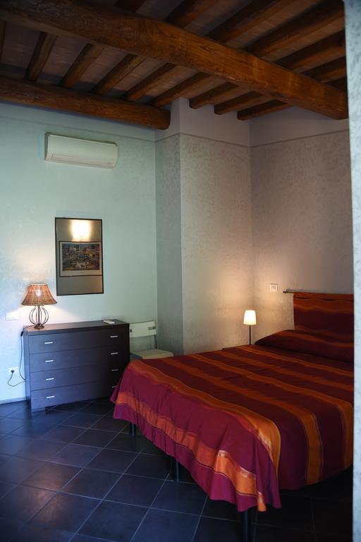 Casa Vacanze Vigna Di Valle Bracciano  Rum bild