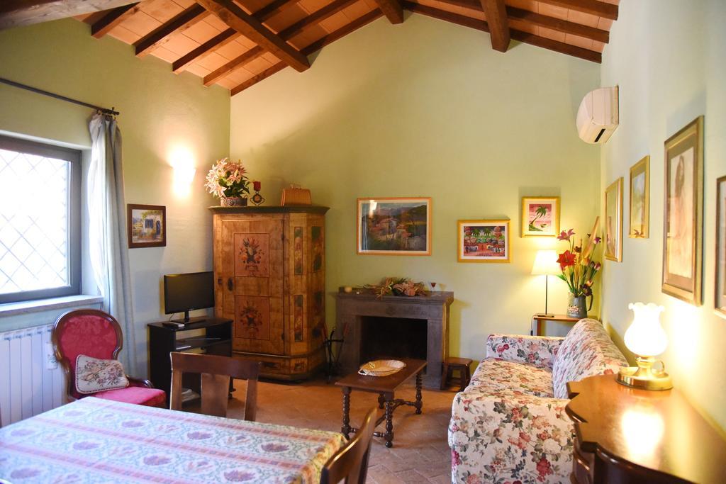 Casa Vacanze Vigna Di Valle Bracciano  Rum bild